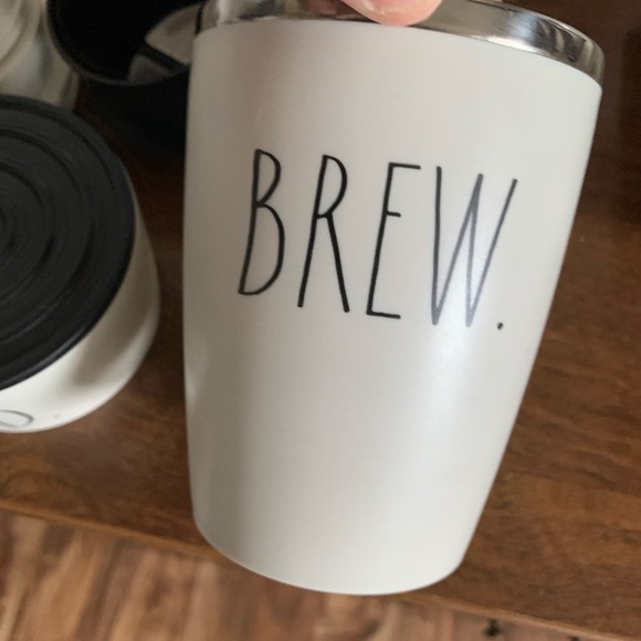 Rae Dunn BREW & GRIND Coffee grinder and drinking mug all in one - Picture 4 of 7